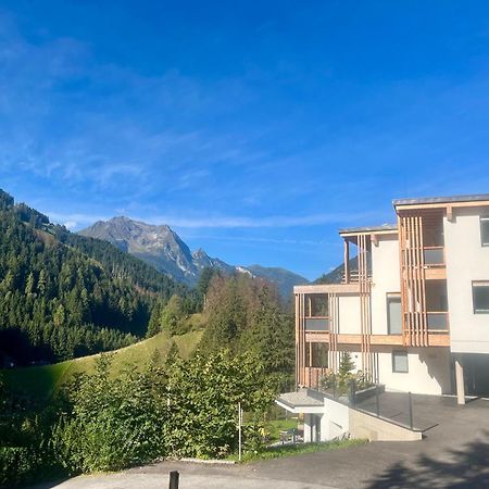 Natur Zeit - Alpine Garden Apartments Майрхофен Экстерьер фото