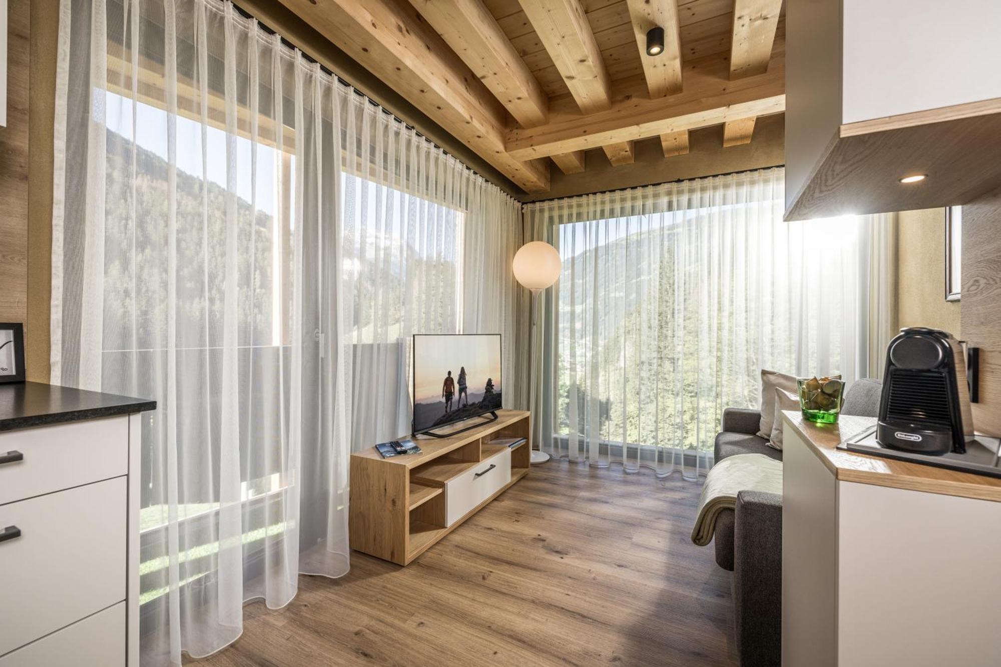 Natur Zeit - Alpine Garden Apartments Майрхофен Экстерьер фото