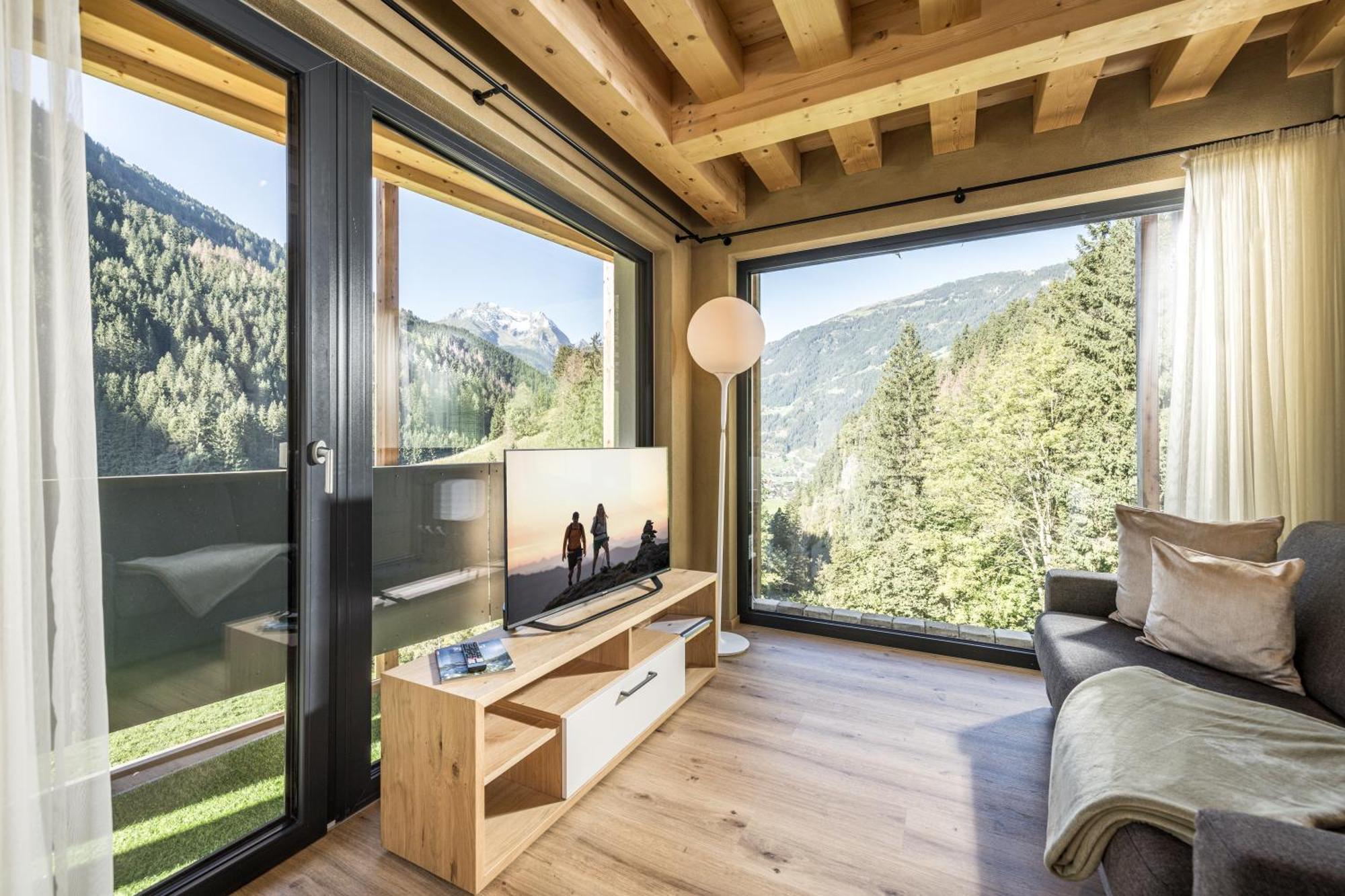 Natur Zeit - Alpine Garden Apartments Майрхофен Экстерьер фото